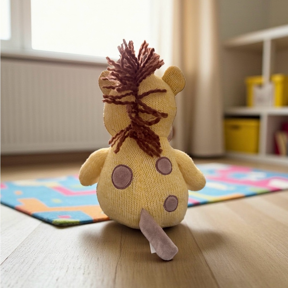 Lil’ Snuggler’s & Giraffe - Picture 10 of 10